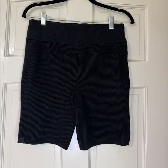Women’s LuLuLemon Ribbed Biker Shorts Sz 12 - Picture 3 of 5